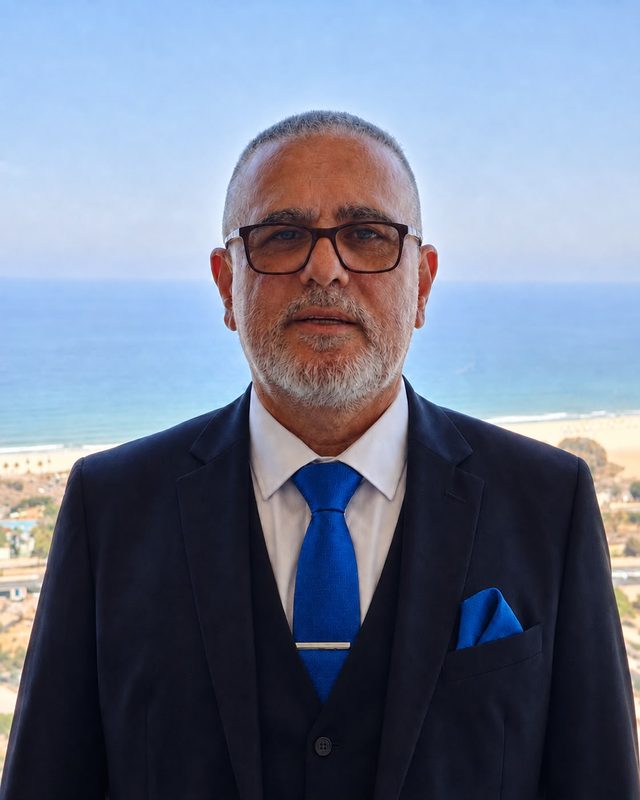 שאול אקב